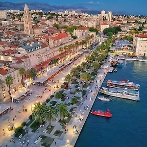 Homestay Deluxe Splatin, Split